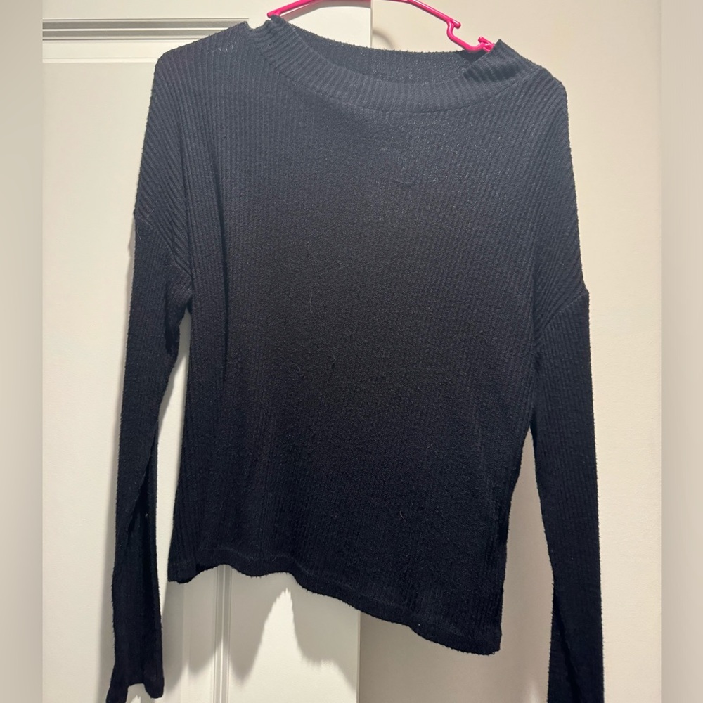 Kids/tween long sleeve black knitted sweater